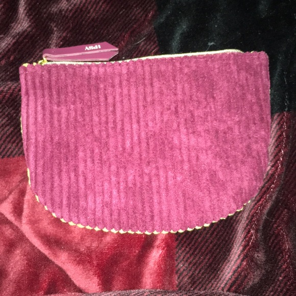 Lot of 4 Ipsy bags - Picture 2 of 3